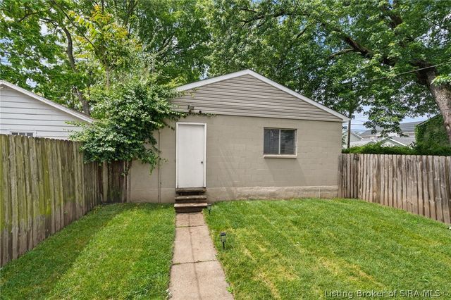 329 E 14th Street, New Albany, IN 47150