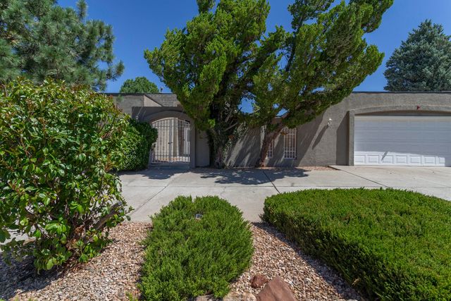 7413 El Morro Road NE, Albuquerque, NM 87109