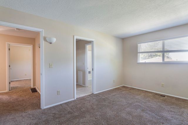 7413 El Morro Road NE, Albuquerque, NM 87109