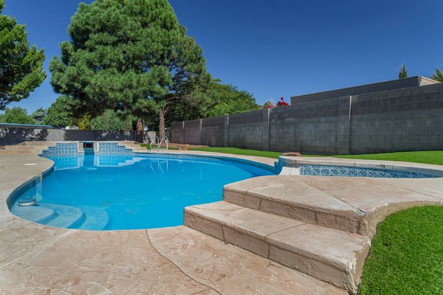 7413 El Morro Road NE, Albuquerque, NM 87109