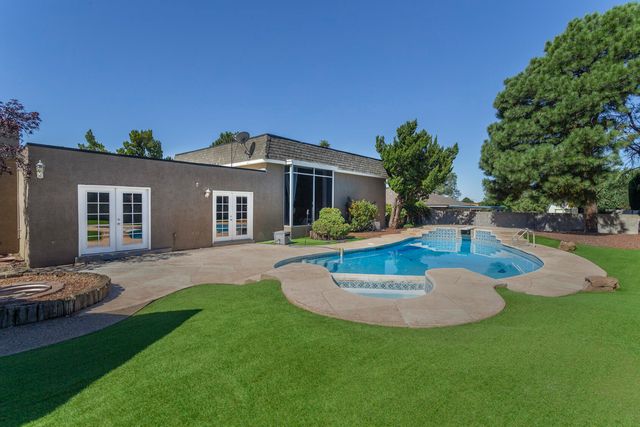 7413 El Morro Road NE, Albuquerque, NM 87109