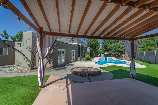 7413 El Morro Road NE, Albuquerque, NM 87109