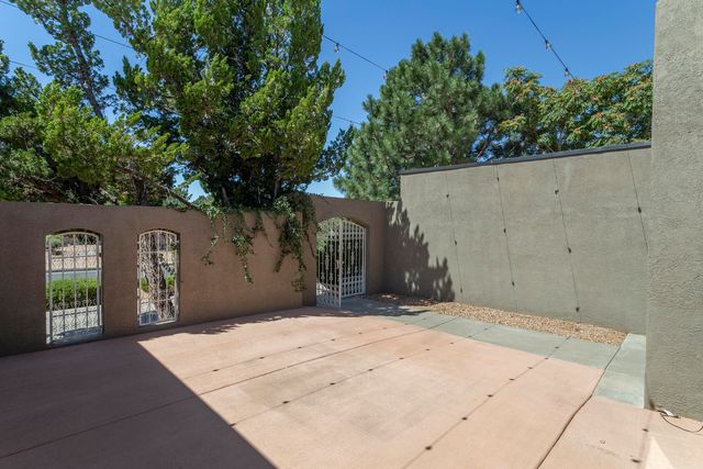 7413 El Morro Road NE, Albuquerque, NM 87109