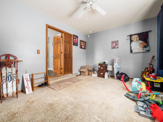 3010 S River Road, Zanesville, OH 43701