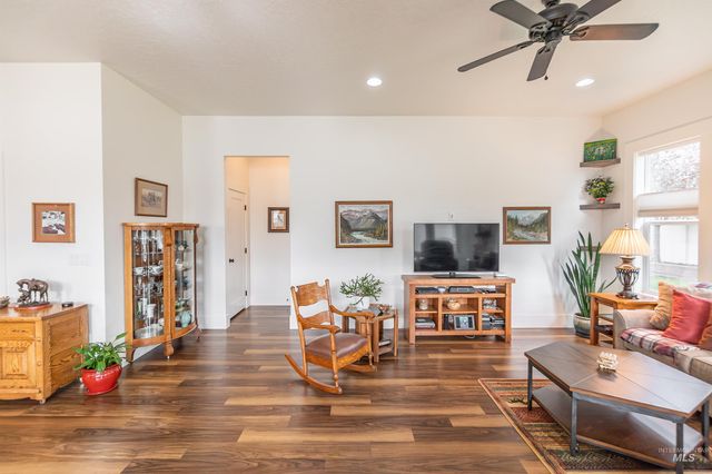 9304 W Tillamook Dr., Boise, ID 83709