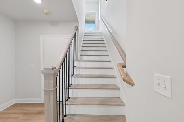 1611 Hampton St, Nashville, TN 37207