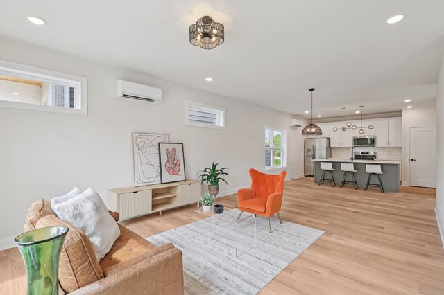 1611 Hampton St, Nashville, TN 37207