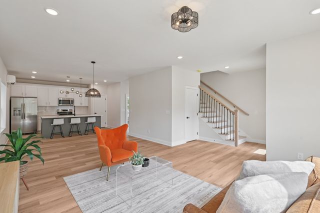 1611 Hampton St, Nashville, TN 37207