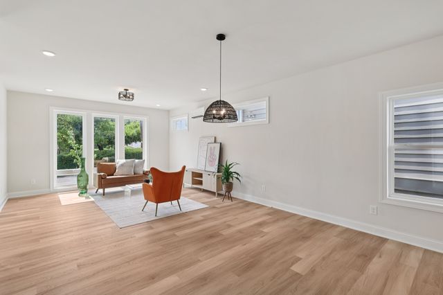 1611 Hampton St, Nashville, TN 37207