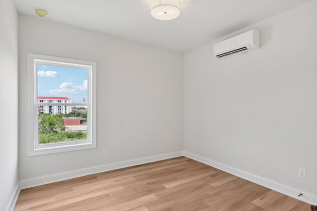 1611 Hampton St, Nashville, TN 37207