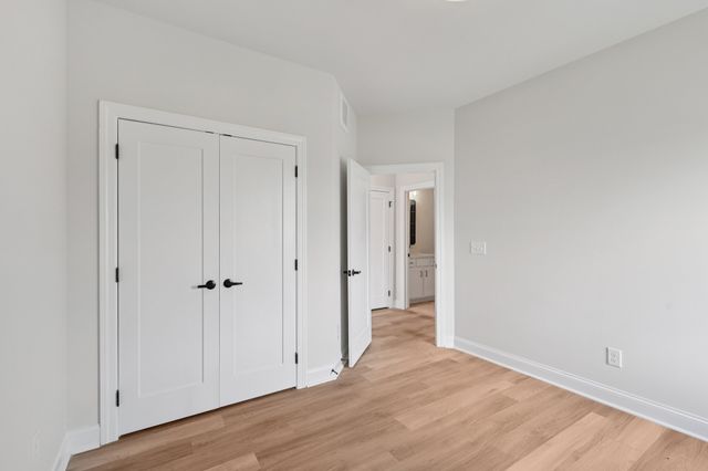 1611 Hampton St, Nashville, TN 37207