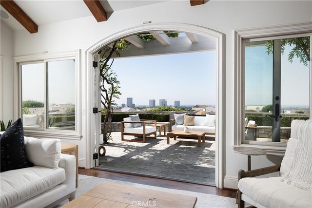 2001 Yacht Resolute, Newport Beach, CA 92660