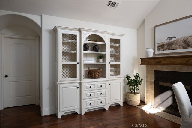 2001 Yacht Resolute, Newport Beach, CA 92660