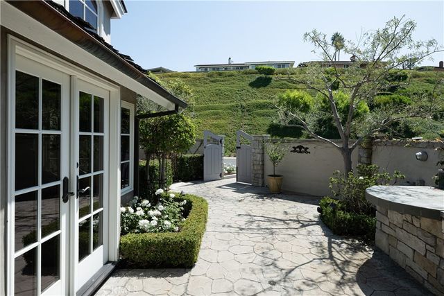 2001 Yacht Resolute, Newport Beach, CA 92660