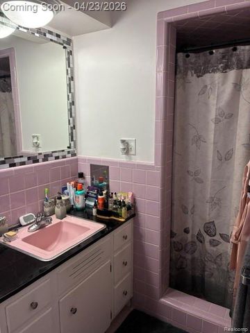 15718 George Washington, Southfield, MI 48075