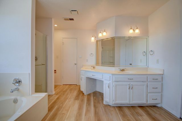 9515 Macallan Road NE, Albuquerque, NM 87109