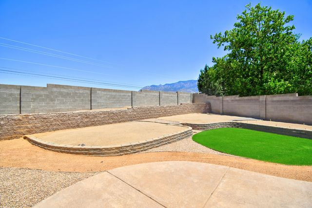 9515 Macallan Road NE, Albuquerque, NM 87109