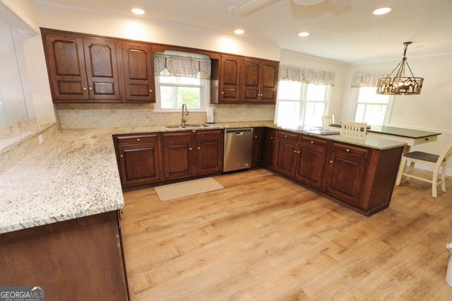 1017 Bruce Jackson Road, Newnan, GA 30263