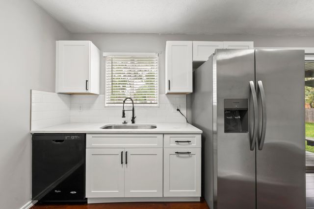 2121 Steffi Drive, Hilliard, OH 43026