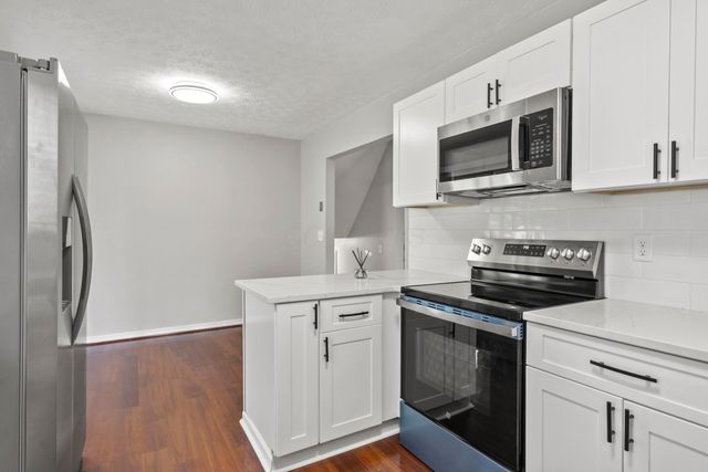 2121 Steffi Drive, Hilliard, OH 43026