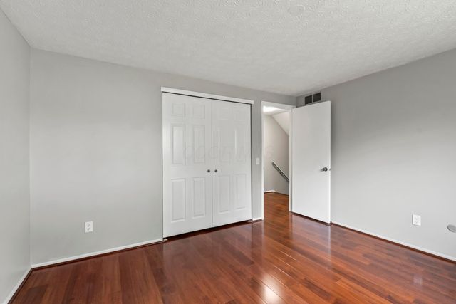 2121 Steffi Drive, Hilliard, OH 43026