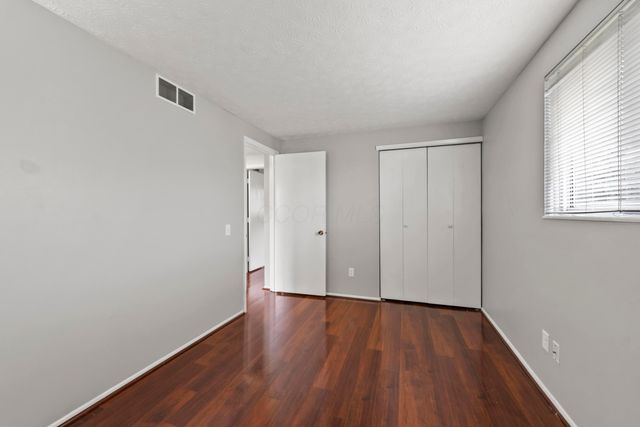 2121 Steffi Drive, Hilliard, OH 43026
