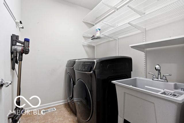 11978 Boothbay Lane, Fishers, IN 46037