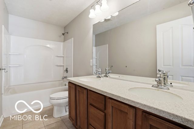 11978 Boothbay Lane, Fishers, IN 46037