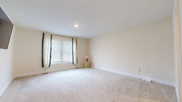 154 Chase Court, Essex, VT 05452