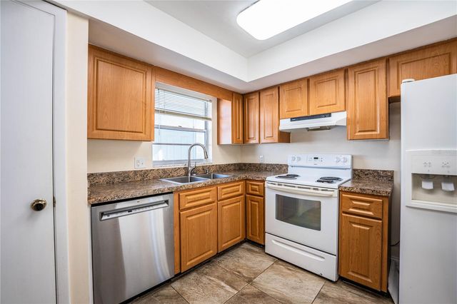 746 BARBER CIRCLE, Lakeland, FL 33803