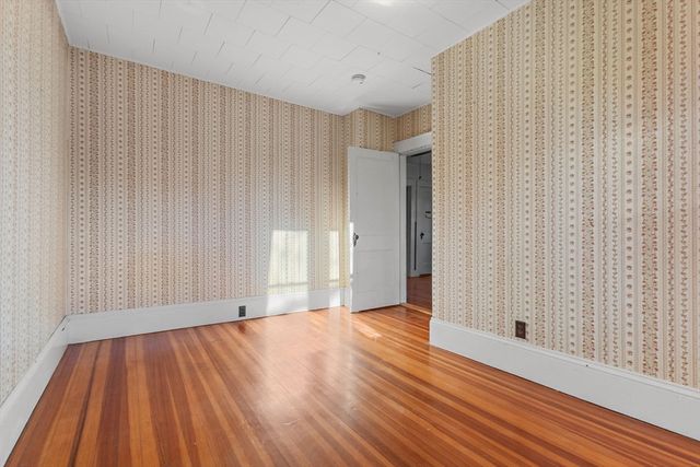 136 Mill St, Lancaster, MA 01523