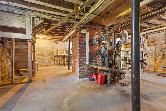 136 Mill St, Lancaster, MA 01523