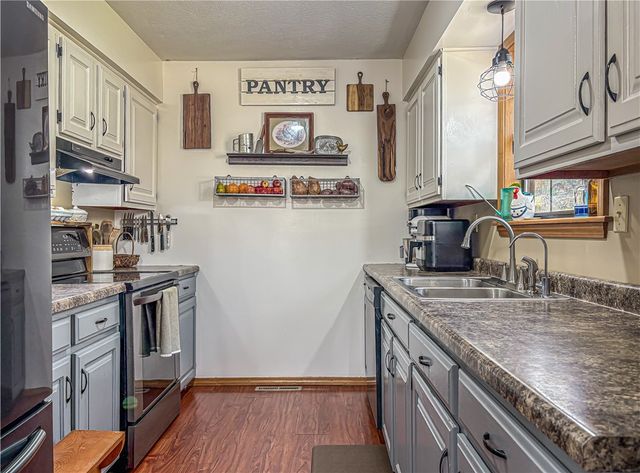 6609 Cottonwood Road, Harrison, AR 72601