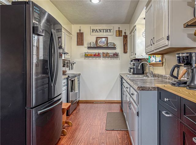 6609 Cottonwood Road, Harrison, AR 72601