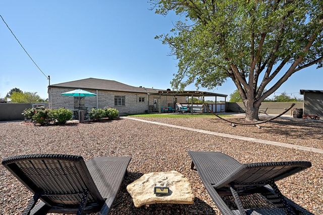 101 E 2nd St, Marfa, TX 79483