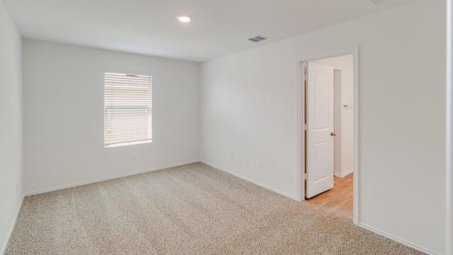 118 Schuenemann WAY, Uhland, TX 78640