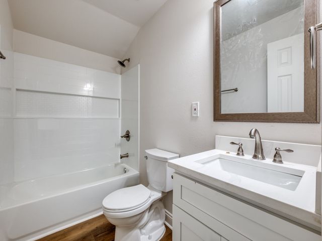 4306 Jamaica Street, Dallas, TX 75210