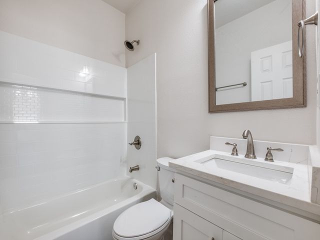 4306 Jamaica Street, Dallas, TX 75210