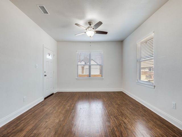 4306 Jamaica Street, Dallas, TX 75210