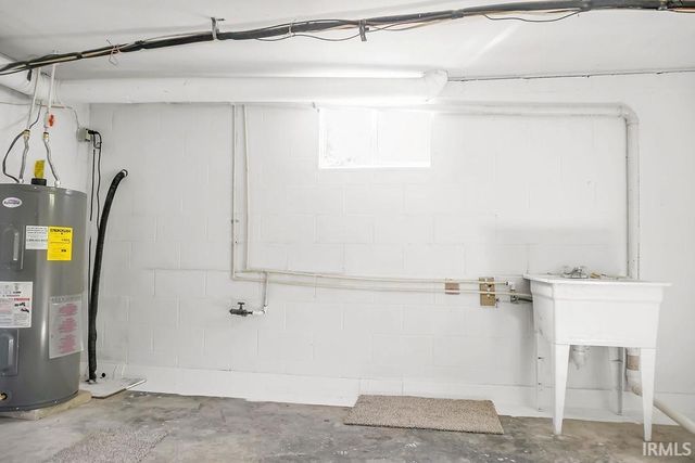 558 Pinewood Drive, Bedford, IN 47421