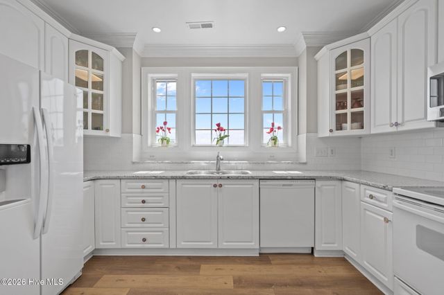 42 Sailview Drive, N Topsail Beach, NC 28460