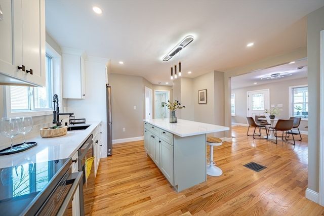 12 Wass St, Lynn, MA 01902