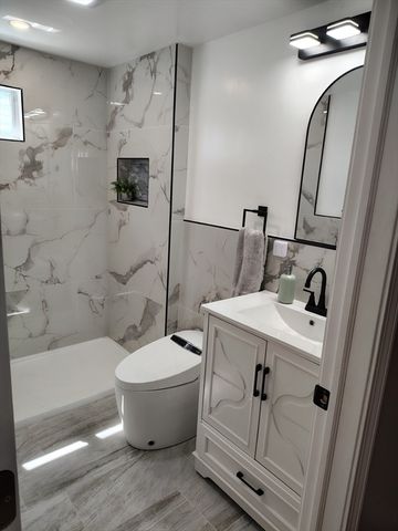 12 Wass St, Lynn, MA 01902