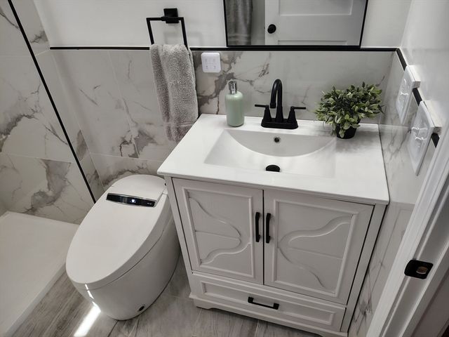 12 Wass St, Lynn, MA 01902