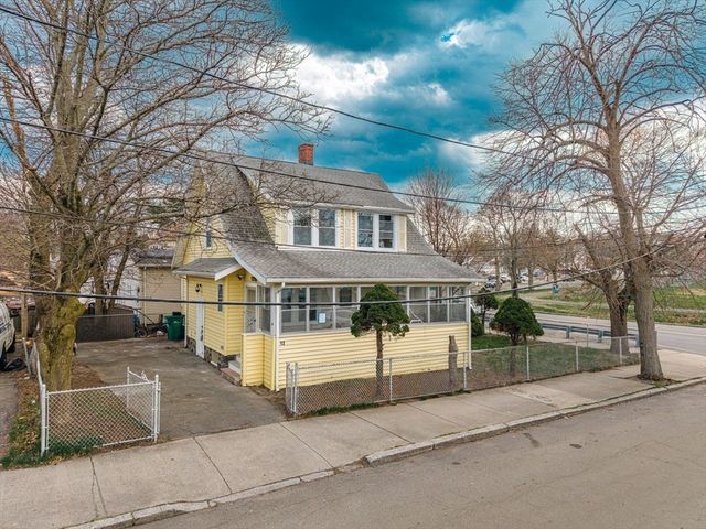 12 Wass St, Lynn, MA 01902