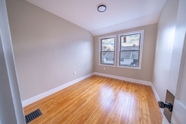 12 Wass St, Lynn, MA 01902