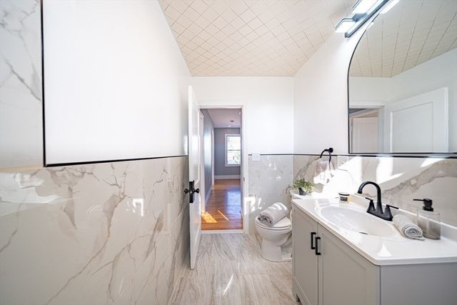 12 Wass St, Lynn, MA 01902