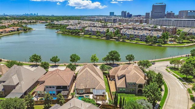 415 Fountainview Drive, Irving, TX 75039