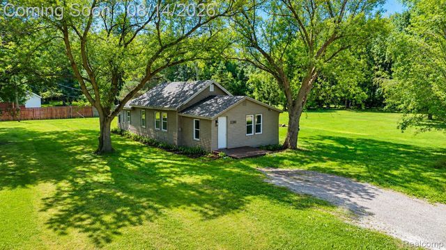 3369 Cleveland Street, Port Huron Charter Township, MI 48060
