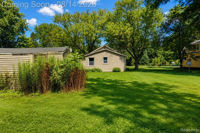3369 Cleveland Street, Port Huron Charter Township, MI 48060